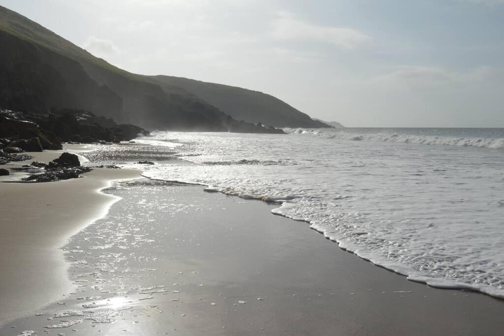 Lamphey Galwad Y Mor A Coastal Escape In Pembrokeshire'S National Parks 빌라 외부 사진